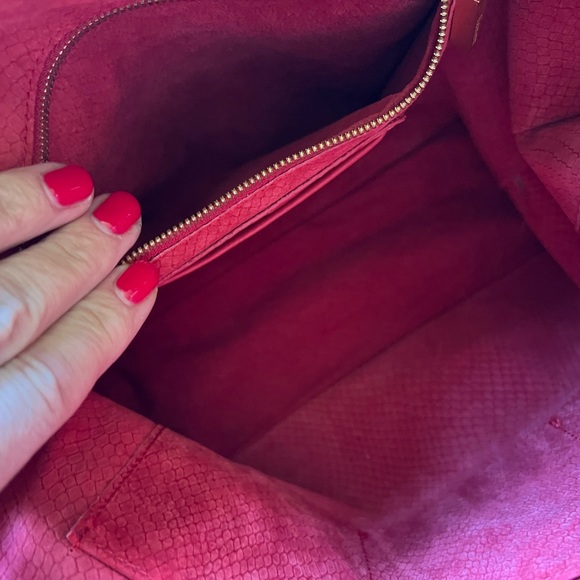 Hammitt Medium Daniel in Rose Rosè (Red Rose embossed leather) NWOT - Picture 10 of 10